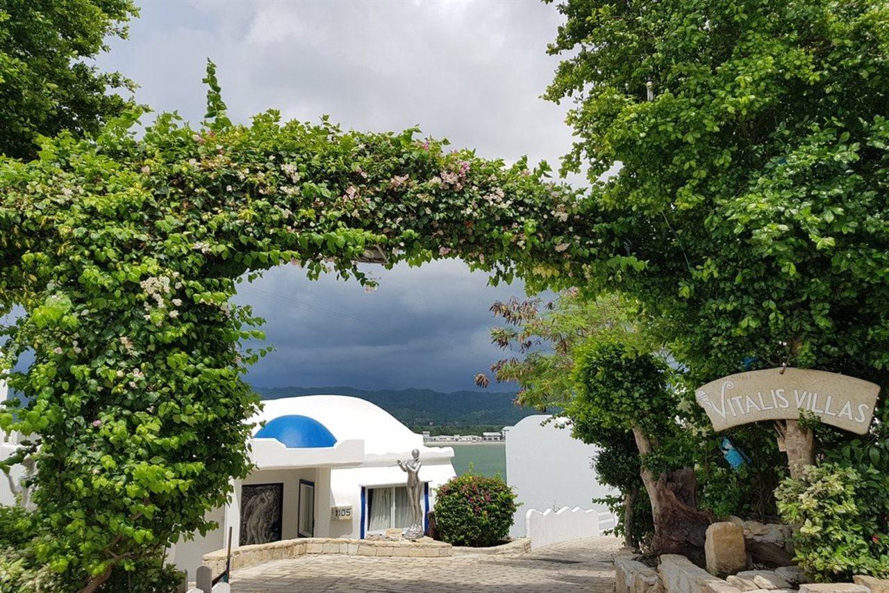 Vitalis Villas Ilocos Extérieur photo